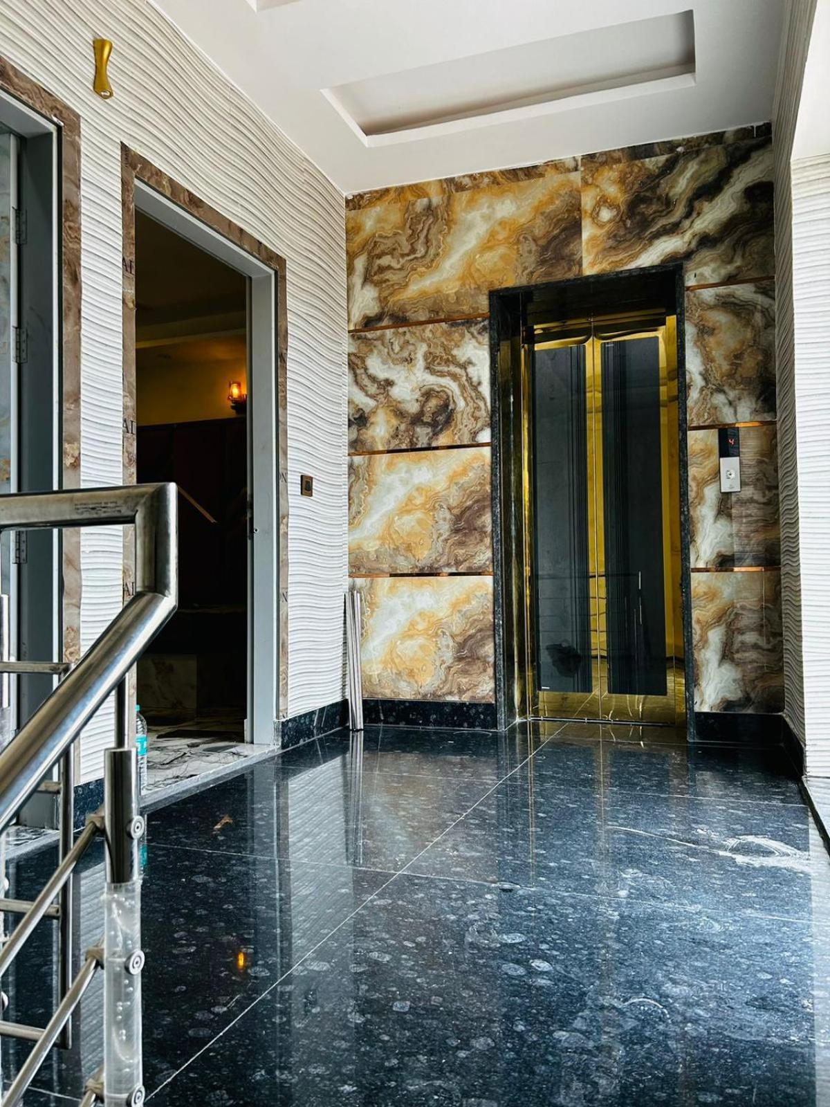 Vibe Communal Living Гургаон Екстериор снимка